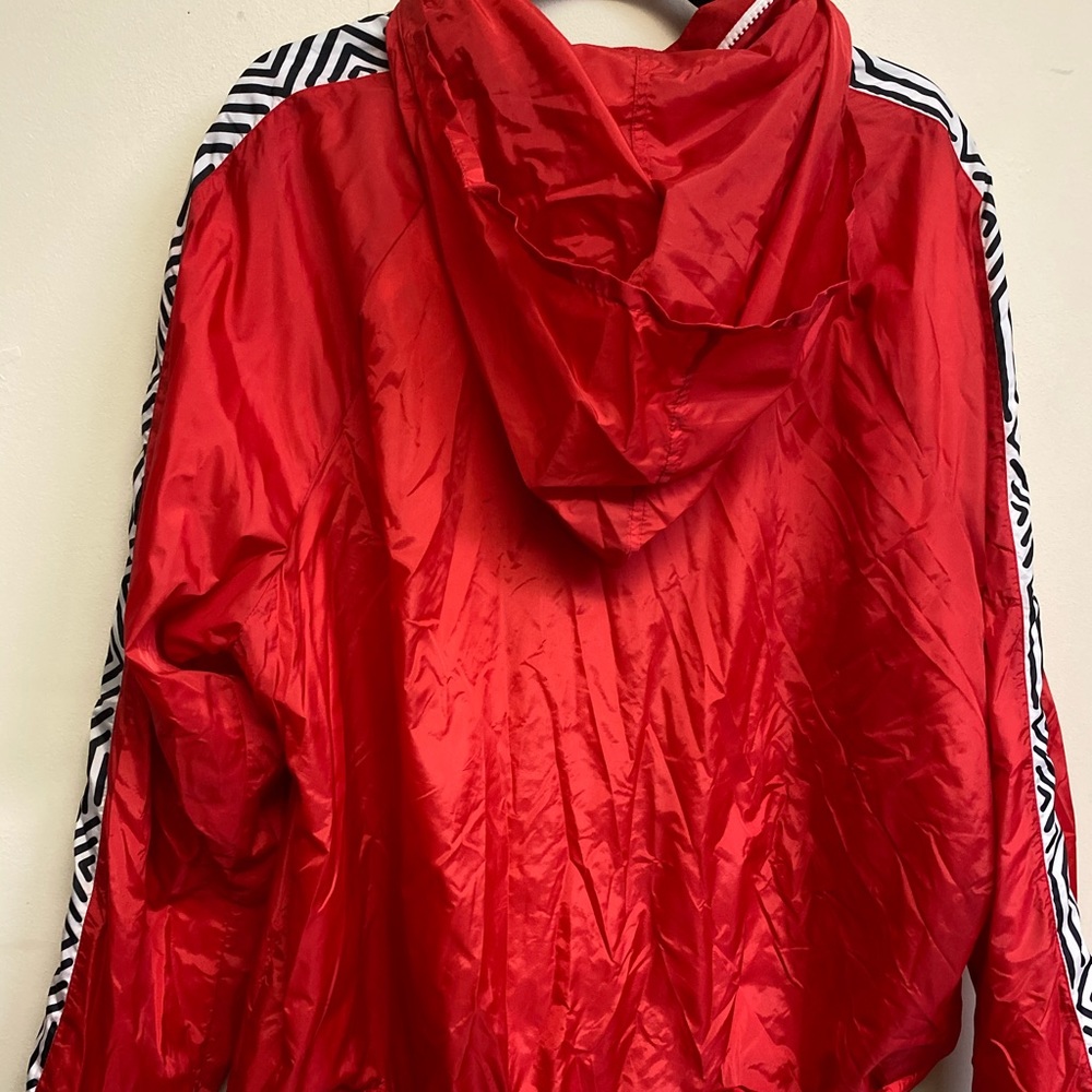 Red windbreaker - Picture 3 of 3